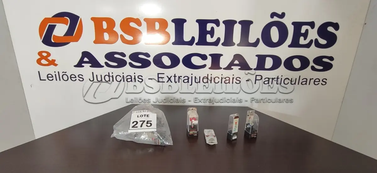LOTE 275 - 11 FRESAS PARA TUPIAS E DOBRADIÇAS. (NO ESTADO) ATENÇÃO! FAZER A VISITAÇÃO ANTES DE ARREMATAR, NÃO SABEMOS SE FUNCIONA, LEILÃO NÃO TEM GARANTIA E NEM DEVOLUÇÃO, SUJEITO A POSSÍVEIS AVARIAS VISÍVEIS/OCULTAS E/OU AUSÊNCIA DE COMPONENTES.