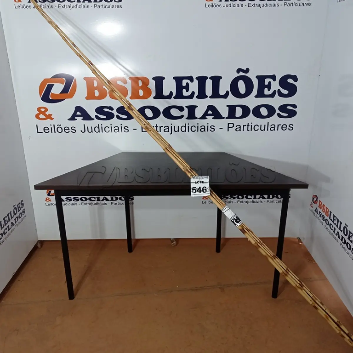 LOTE 546 - 05 VARAS DE BAMBU. (NO ESTADO) ATENÇÃO! FAZER A VISITAÇÃO ANTES DE ARREMATAR, NÃO SABEMOS SE FUNCIONA, LEILÃO NÃO TEM GARANTIA E NEM DEVOLUÇÃO, SUJEITO A POSSÍVEIS AVARIAS VISÍVEIS/OCULTAS E/OU AUSÊNCIA DE COMPONENTES.