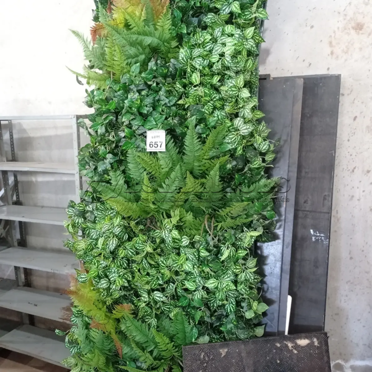 LOTE 657 - 17 PAINÉIS EM MADEIRA E 01 PAINEL DECORADO COM PLANTAS ARTIFICIAIS.  (NO ESTADO) ATENÇÃO! FAZER A VISITAÇÃO ANTES DE ARREMATAR, NÃO SABEMOS SE FUNCIONA, LEILÃO NÃO TEM GARANTIA E NEM DEVOLUÇÃO, SUJEITO A POSSÍVEIS AVARIAS VISÍVEIS/OCULTAS E/OU AUSÊNCIA DE COMPONENTES.