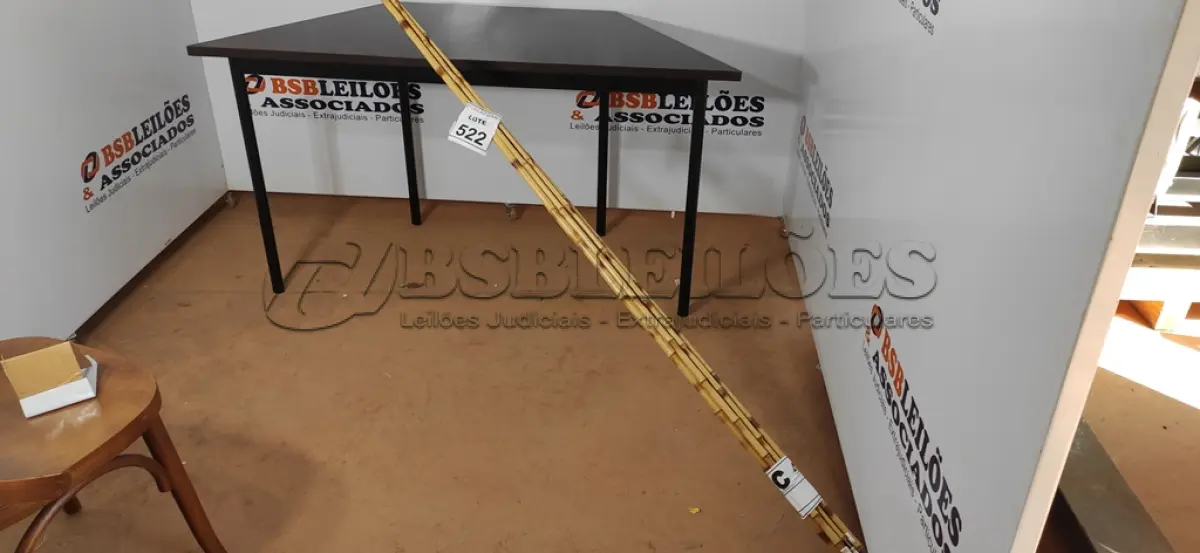 LOTE 522 - 05 VARAS DE BAMBU. (NO ESTADO) ATENÇÃO! FAZER A VISITAÇÃO ANTES DE ARREMATAR, NÃO SABEMOS SE FUNCIONA, LEILÃO NÃO TEM GARANTIA E NEM DEVOLUÇÃO, SUJEITO A POSSÍVEIS AVARIAS VISÍVEIS/OCULTAS E/OU AUSÊNCIA DE COMPONENTES.