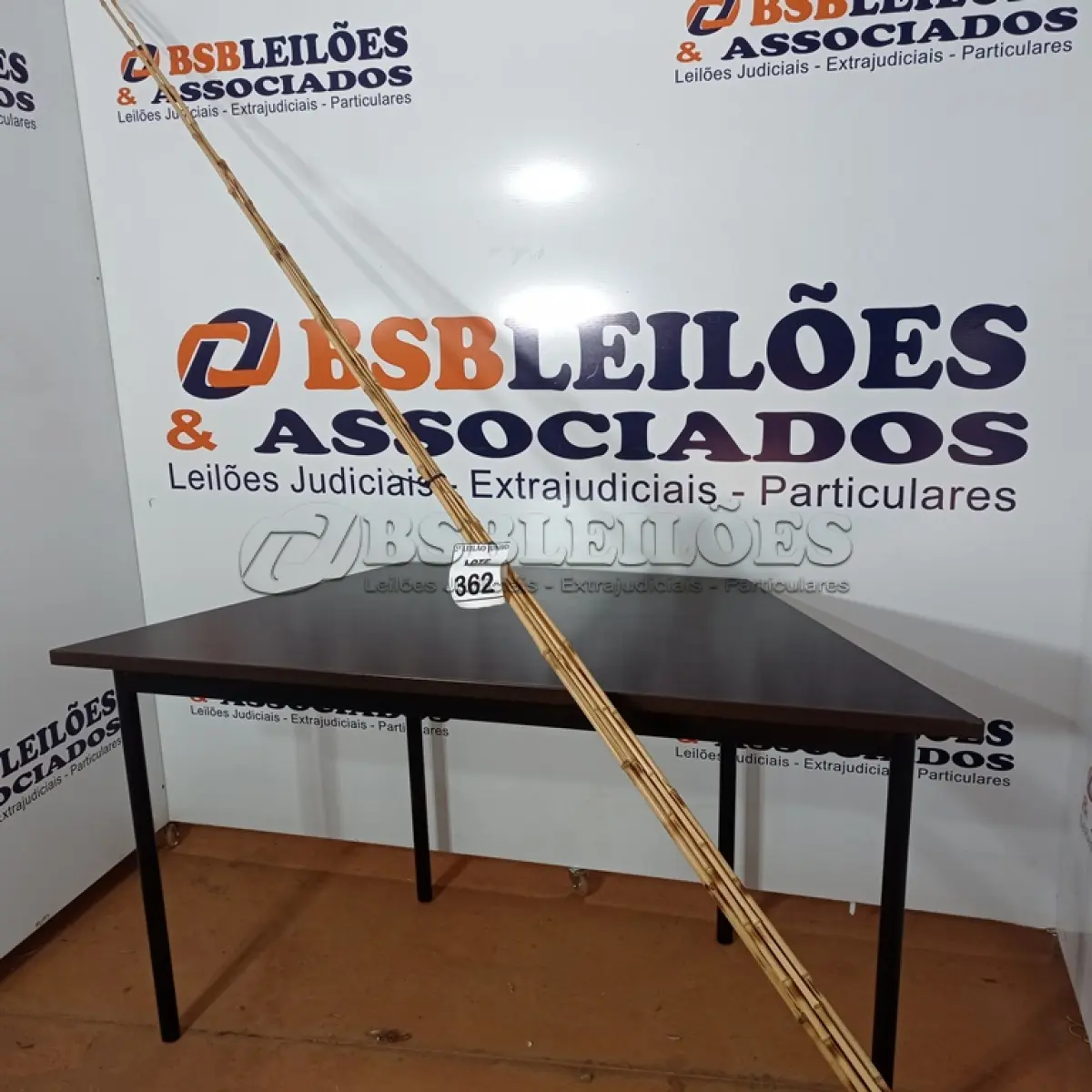 LOTE 362 - 05 VARAS DE BAMBU. (NO ESTADO) ATENÇÃO! FAZER A VISITAÇÃO ANTES DE ARREMATAR, NÃO SABEMOS SE FUNCIONA, LEILÃO NÃO TEM GARANTIA E NEM DEVOLUÇÃO, SUJEITO A POSSÍVEIS AVARIAS VISÍVEIS/OCULTAS E/OU AUSÊNCIA DE COMPONENTES.