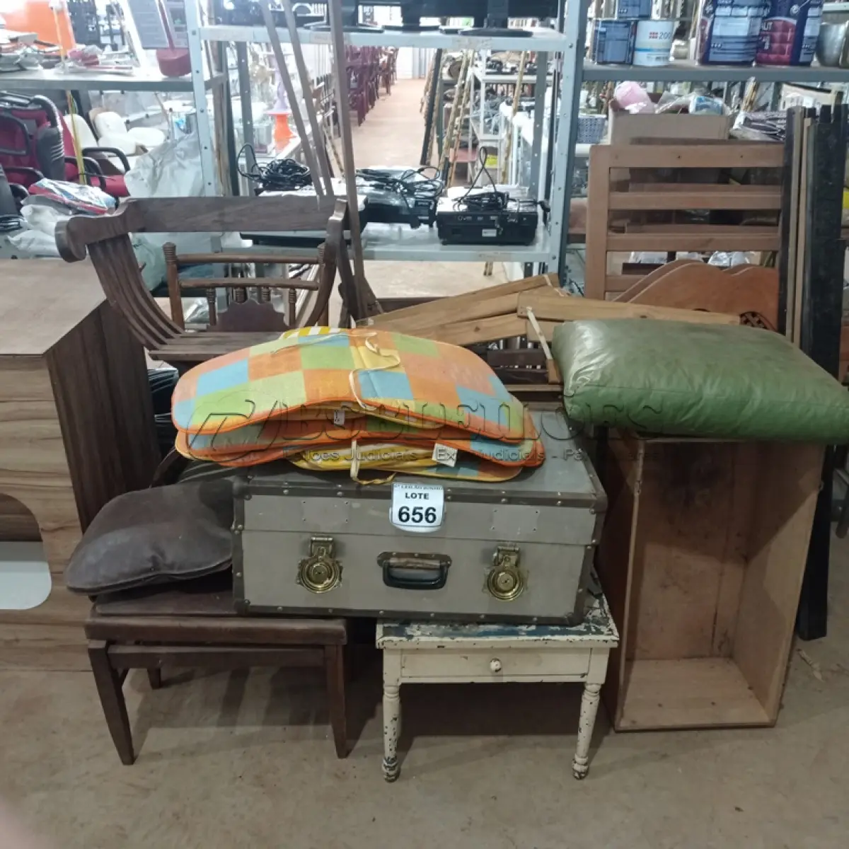LOTE 656