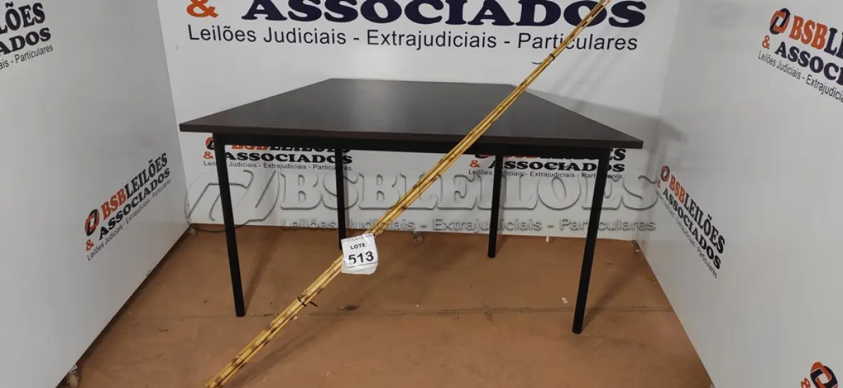 LOTE 513 - 05 VARAS DE BAMBU. (NO ESTADO) ATENÇÃO! FAZER A VISITAÇÃO ANTES DE ARREMATAR, NÃO SABEMOS SE FUNCIONA, LEILÃO NÃO TEM GARANTIA E NEM DEVOLUÇÃO, SUJEITO A POSSÍVEIS AVARIAS VISÍVEIS/OCULTAS E/OU AUSÊNCIA DE COMPONENTES.