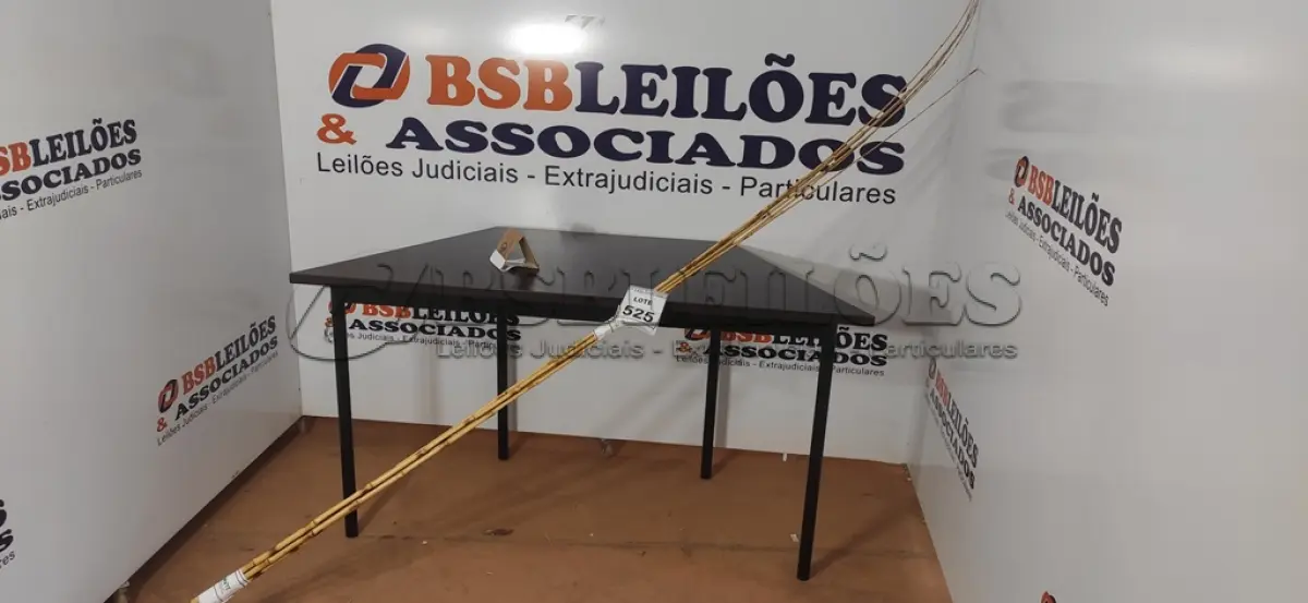 LOTE 525 - 05 VARAS DE BAMBU. (NO ESTADO) ATENÇÃO! FAZER A VISITAÇÃO ANTES DE ARREMATAR, NÃO SABEMOS SE FUNCIONA, LEILÃO NÃO TEM GARANTIA E NEM DEVOLUÇÃO, SUJEITO A POSSÍVEIS AVARIAS VISÍVEIS/OCULTAS E/OU AUSÊNCIA DE COMPONENTES.
