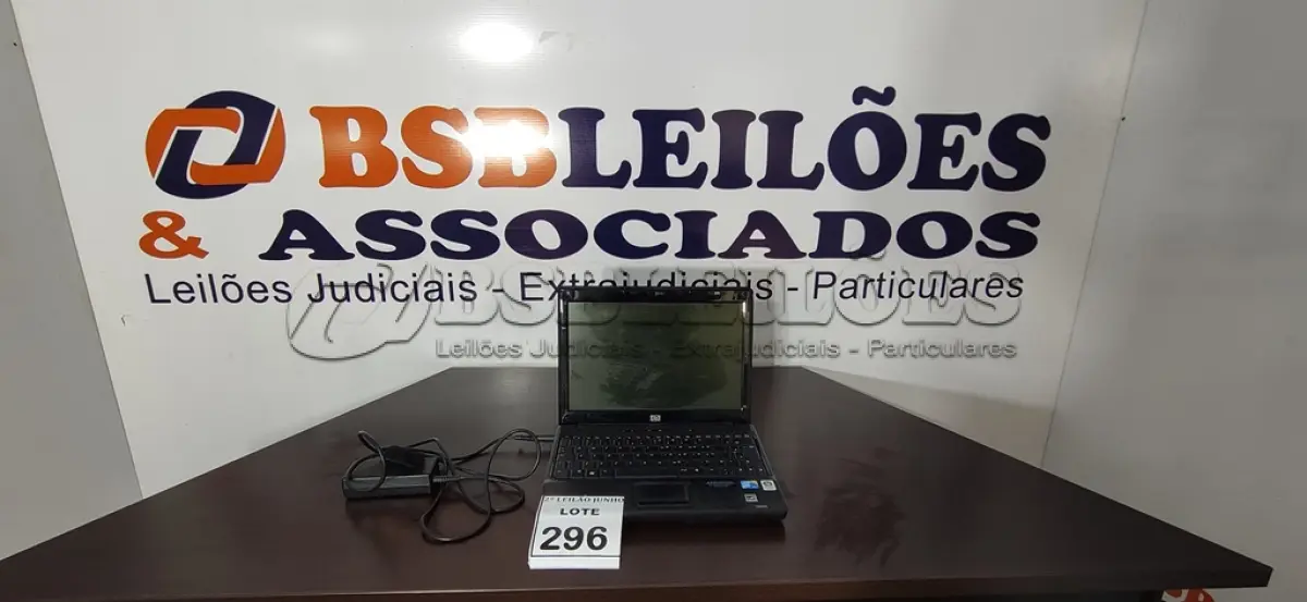 LOTE 296 - 01 NOTEBOOK COM FONTE MARCA HP. (NO ESTADO) ATENÇÃO! FAZER A VISITAÇÃO ANTES DE ARREMATAR, NÃO SABEMOS SE FUNCIONA, LEILÃO NÃO TEM GARANTIA E NEM DEVOLUÇÃO, SUJEITO A POSSÍVEIS AVARIAS VISÍVEIS/OCULTAS E/OU AUSÊNCIA DE COMPONENTES.