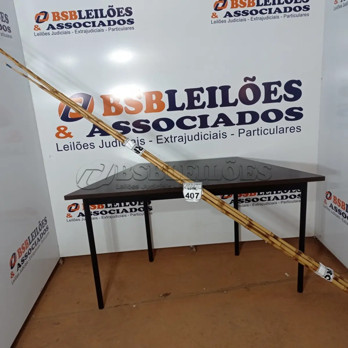LOTE 407 - 05 VARAS DE BAMBU. (NO ESTADO) ATENÇÃO! FAZER A VISITAÇÃO ANTES DE ARREMATAR, NÃO SABEMOS SE FUNCIONA, LEILÃO NÃO TEM GARANTIA E NEM DEVOLUÇÃO, SUJEITO A POSSÍVEIS AVARIAS VISÍVEIS/OCULTAS E/OU AUSÊNCIA DE COMPONENTES.
