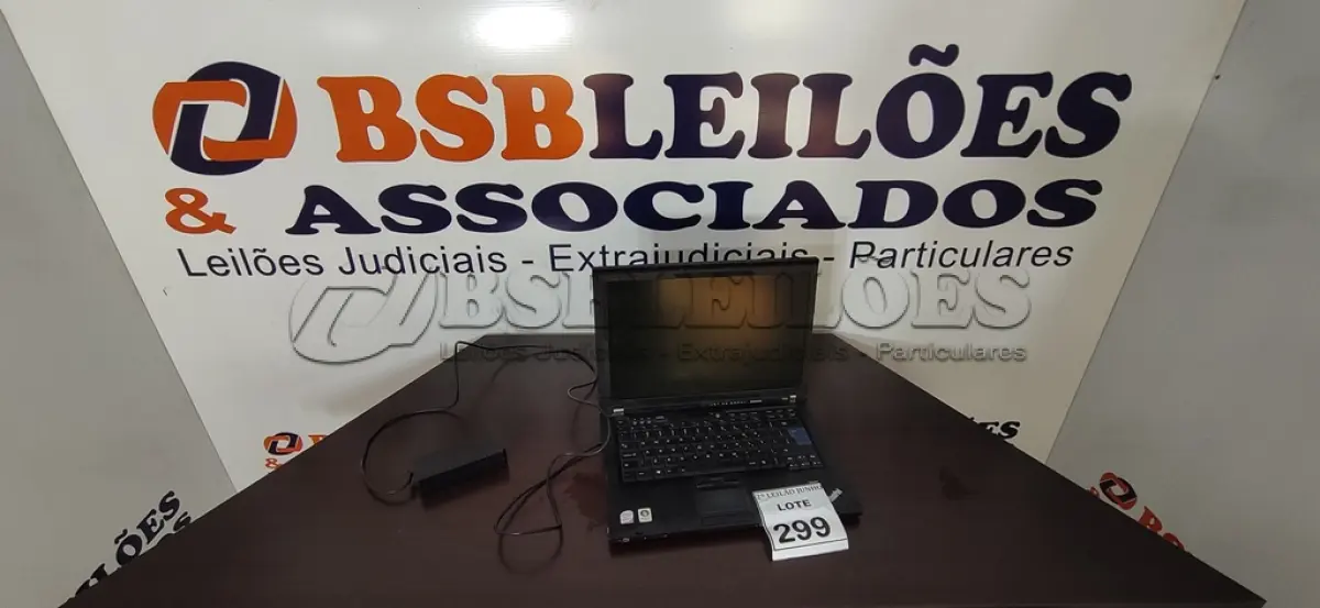 LOTE 299 - 01 NOTEBOOK COM FONTE MARCA LENOVO. (NO ESTADO) ATENÇÃO! FAZER A VISITAÇÃO ANTES DE ARREMATAR, NÃO SABEMOS SE FUNCIONA, LEILÃO NÃO TEM GARANTIA E NEM DEVOLUÇÃO, SUJEITO A POSSÍVEIS AVARIAS VISÍVEIS/OCULTAS E/OU AUSÊNCIA DE COMPONENTES.