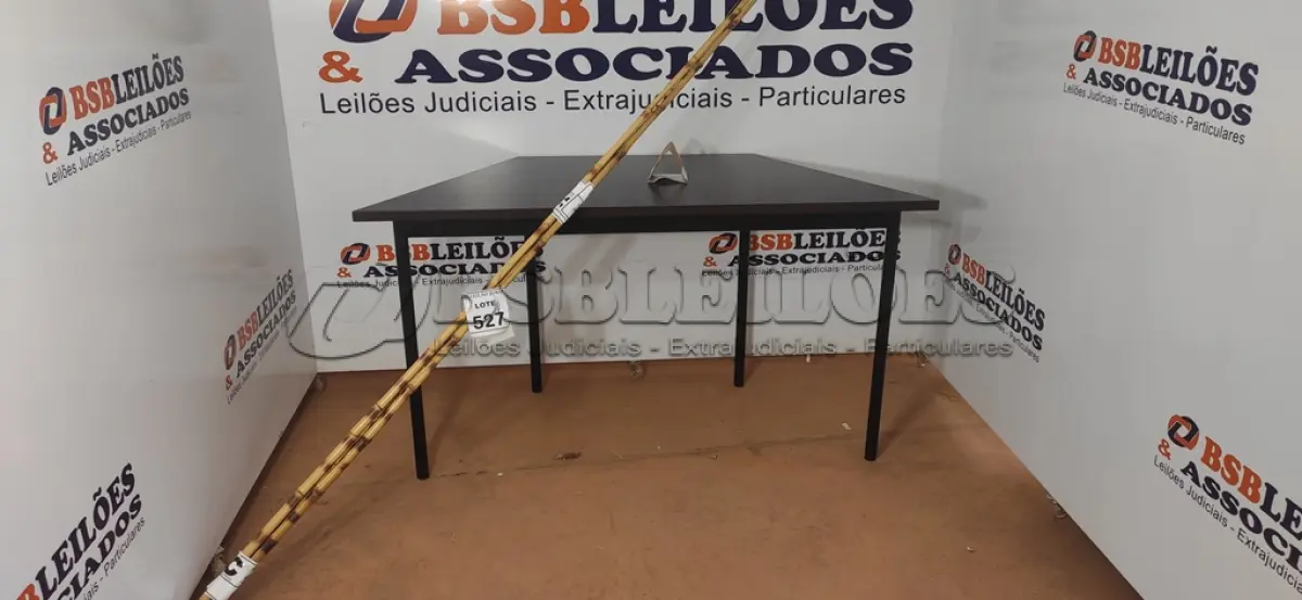 LOTE 527 - 05 VARAS DE BAMBU. (NO ESTADO) ATENÇÃO! FAZER A VISITAÇÃO ANTES DE ARREMATAR, NÃO SABEMOS SE FUNCIONA, LEILÃO NÃO TEM GARANTIA E NEM DEVOLUÇÃO, SUJEITO A POSSÍVEIS AVARIAS VISÍVEIS/OCULTAS E/OU AUSÊNCIA DE COMPONENTES.