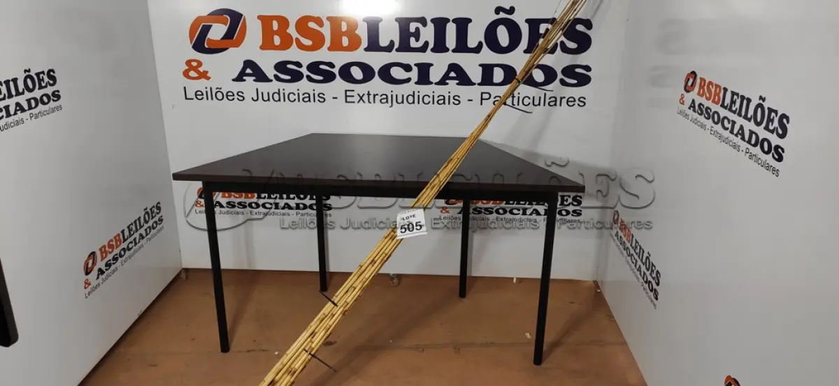 LOTE 505 - 10 VARAS DE BAMBU. (NO ESTADO) ATENÇÃO! FAZER A VISITAÇÃO ANTES DE ARREMATAR, NÃO SABEMOS SE FUNCIONA, LEILÃO NÃO TEM GARANTIA E NEM DEVOLUÇÃO, SUJEITO A POSSÍVEIS AVARIAS VISÍVEIS/OCULTAS E/OU AUSÊNCIA DE COMPONENTES.