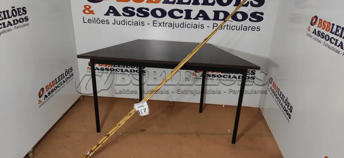 LOTE 517 - 05 VARAS DE BAMBU. (NO ESTADO) ATENÇÃO! FAZER A VISITAÇÃO ANTES DE ARREMATAR, NÃO SABEMOS SE FUNCIONA, LEILÃO NÃO TEM GARANTIA E NEM DEVOLUÇÃO, SUJEITO A POSSÍVEIS AVARIAS VISÍVEIS/OCULTAS E/OU AUSÊNCIA DE COMPONENTES.