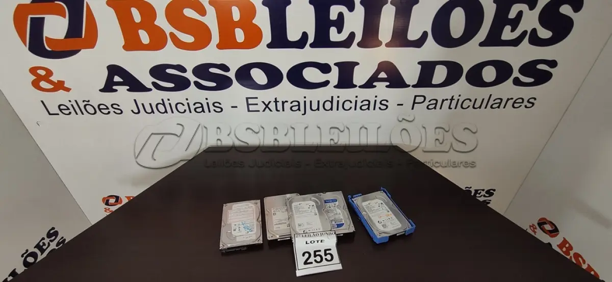 LOTE 255 - 05 HDS DE 500GB PARA PC. (NO ESTADO) ATENÇÃO! FAZER A VISITAÇÃO ANTES DE ARREMATAR, NÃO SABEMOS SE FUNCIONA, LEILÃO NÃO TEM GARANTIA E NEM DEVOLUÇÃO, SUJEITO A POSSÍVEIS AVARIAS VISÍVEIS/OCULTAS E/OU AUSÊNCIA DE COMPONENTES.