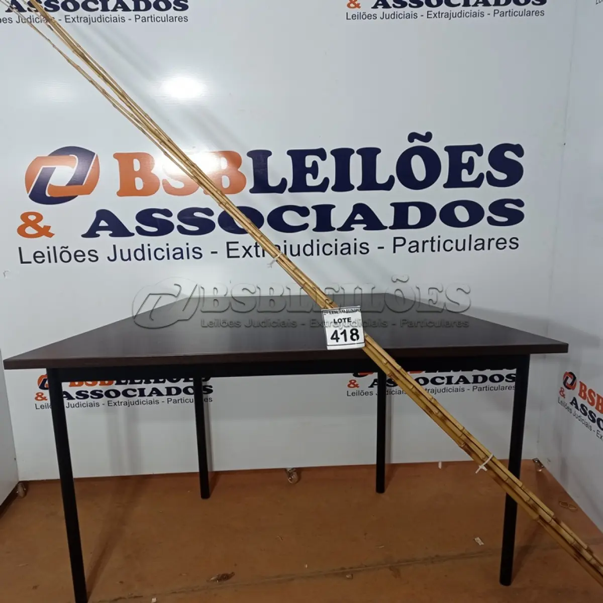 LOTE 418 - 05 VARAS DE BAMBU. (NO ESTADO) ATENÇÃO! FAZER A VISITAÇÃO ANTES DE ARREMATAR, NÃO SABEMOS SE FUNCIONA, LEILÃO NÃO TEM GARANTIA E NEM DEVOLUÇÃO, SUJEITO A POSSÍVEIS AVARIAS VISÍVEIS/OCULTAS E/OU AUSÊNCIA DE COMPONENTES.
