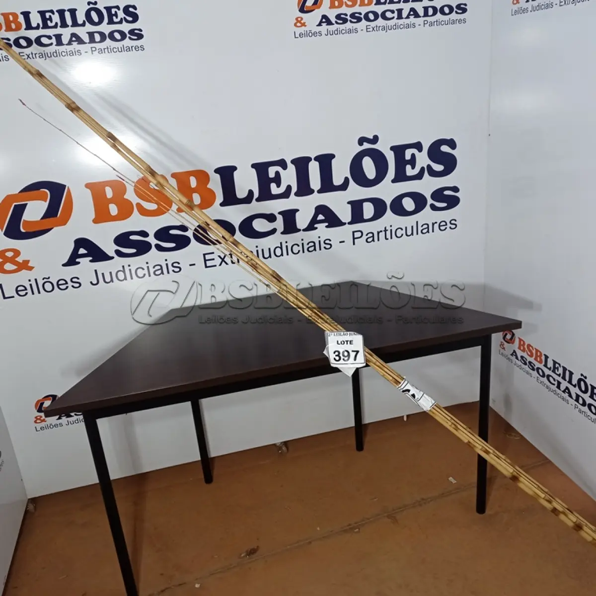 LOTE 397 - 05 VARAS DE BAMBU. (NO ESTADO) ATENÇÃO! FAZER A VISITAÇÃO ANTES DE ARREMATAR, NÃO SABEMOS SE FUNCIONA, LEILÃO NÃO TEM GARANTIA E NEM DEVOLUÇÃO, SUJEITO A POSSÍVEIS AVARIAS VISÍVEIS/OCULTAS E/OU AUSÊNCIA DE COMPONENTES.