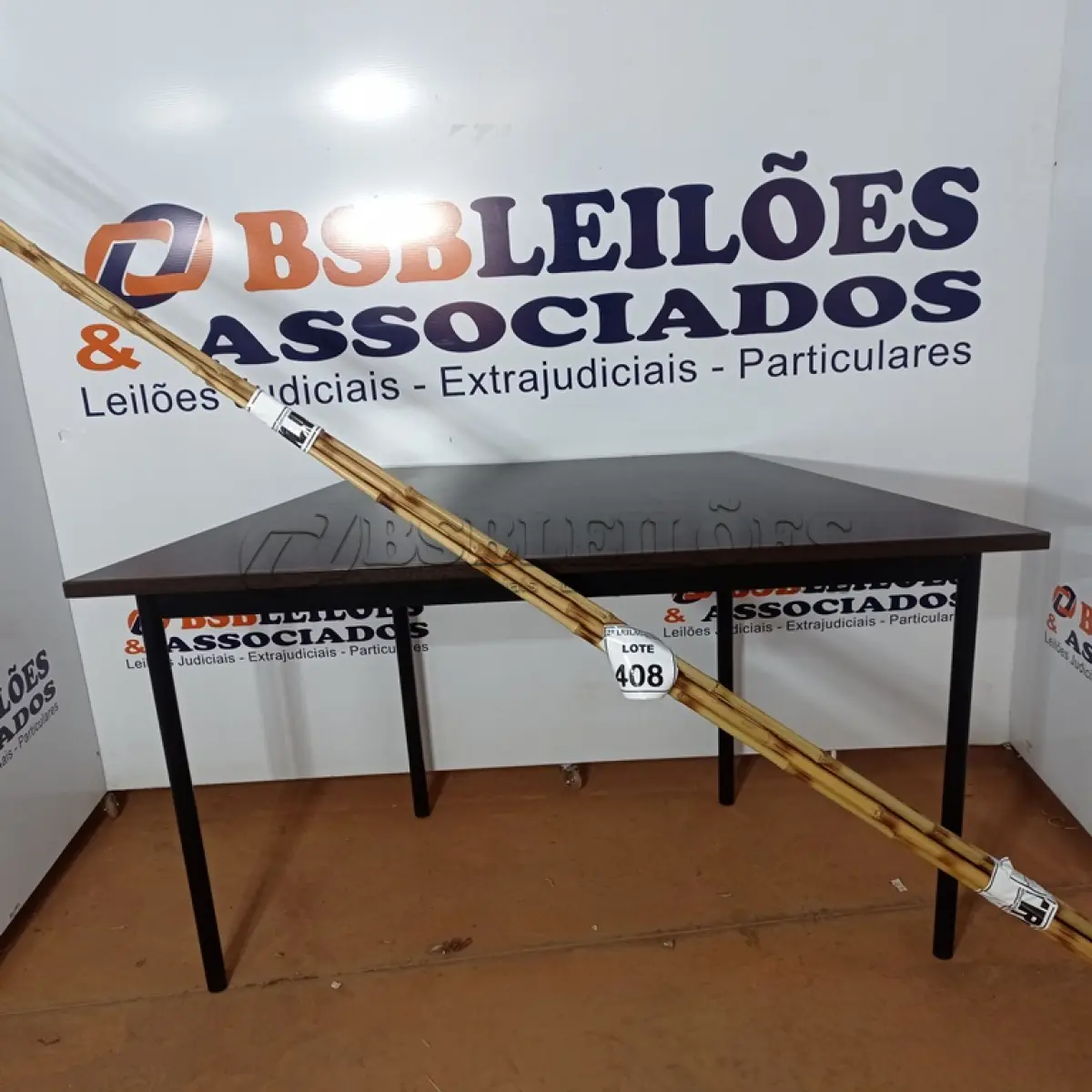 LOTE 408 - 05 VARAS DE BAMBU. (NO ESTADO) ATENÇÃO! FAZER A VISITAÇÃO ANTES DE ARREMATAR, NÃO SABEMOS SE FUNCIONA, LEILÃO NÃO TEM GARANTIA E NEM DEVOLUÇÃO, SUJEITO A POSSÍVEIS AVARIAS VISÍVEIS/OCULTAS E/OU AUSÊNCIA DE COMPONENTES.