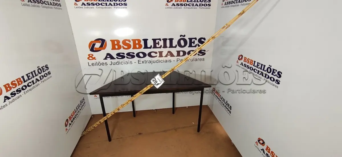 LOTE 281 - 05 VARAS DE BAMBU. (NO ESTADO) ATENÇÃO! FAZER A VISITAÇÃO ANTES DE ARREMATAR, NÃO SABEMOS SE FUNCIONA, LEILÃO NÃO TEM GARANTIA E NEM DEVOLUÇÃO, SUJEITO A POSSÍVEIS AVARIAS VISÍVEIS/OCULTAS E/OU AUSÊNCIA DE COMPONENTES.