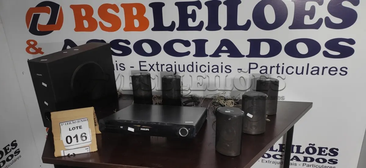 LOTE 016 - 01 HOME THEACHER PHILIPS HTS3520. (NO ESTADO) ATENÇÃO! FAZER A VISITAÇÃO ANTES DE ARREMATAR, NÃO SABEMOS SE FUNCIONA, LEILÃO NÃO TEM GARANTIA E NEM DEVOLUÇÃO, SUJEITO A POSSÍVEIS AVARIAS VISÍVEIS/OCULTAS E/OU AUSÊNCIA DE COMPONENTES.