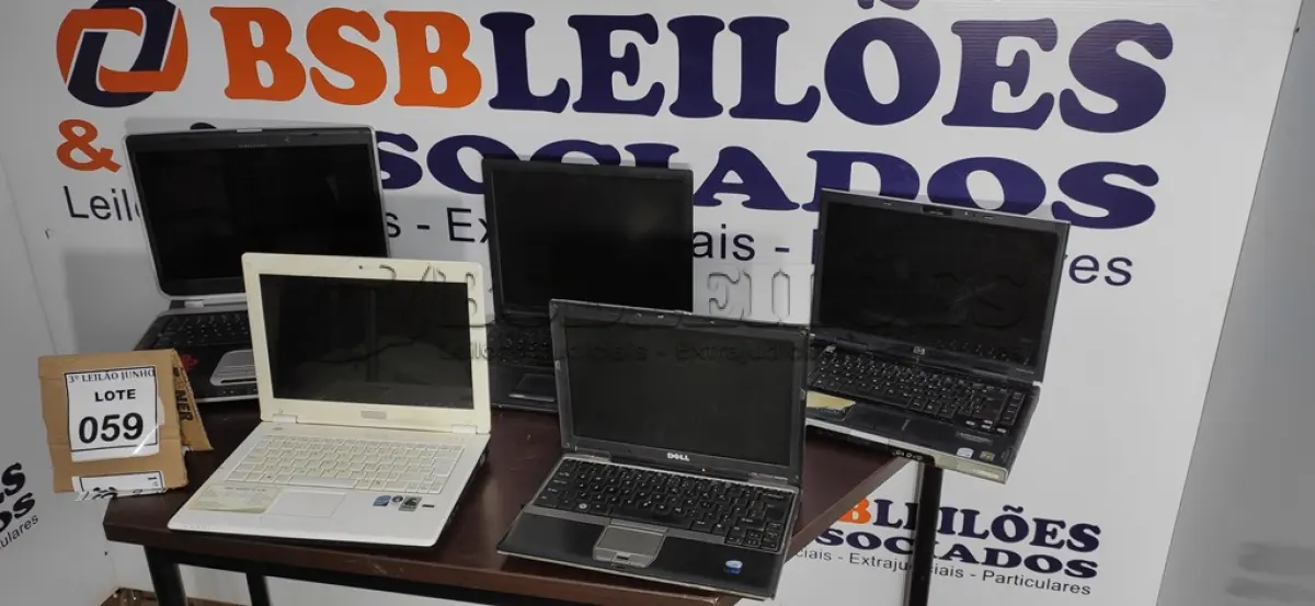 LOTE 059 - 05 NOTEBOOKS MARCAS E MODELOS DIVERSOS. (NO ESTADO) ATENÇÃO! FAZER A VISITAÇÃO ANTES DE ARREMATAR, NÃO SABEMOS SE FUNCIONA, LEILÃO NÃO TEM GARANTIA E NEM DEVOLUÇÃO, SUJEITO A POSSÍVEIS AVARIAS VISÍVEIS/OCULTAS E/OU AUSÊNCIA DE COMPONENTES.