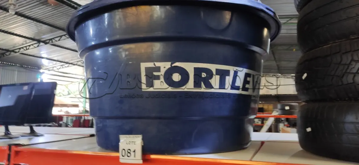 LOTE 081 - 01 CAIXA D’ÁGUA FORTLEV 250 LITROS. (NO ESTADO) ATENÇÃO! FAZER A VISITAÇÃO ANTES DE ARREMATAR, NÃO SABEMOS SE FUNCIONA. LEILÃO NÃO TEM GARANTIA E NEM DEVOLUÇÃO, SUJEITO A POSSÍVEIS AVARIAS VISÍVEIS/OCULTAS E/OU AUSÊNCIA DE COMPONENTES.