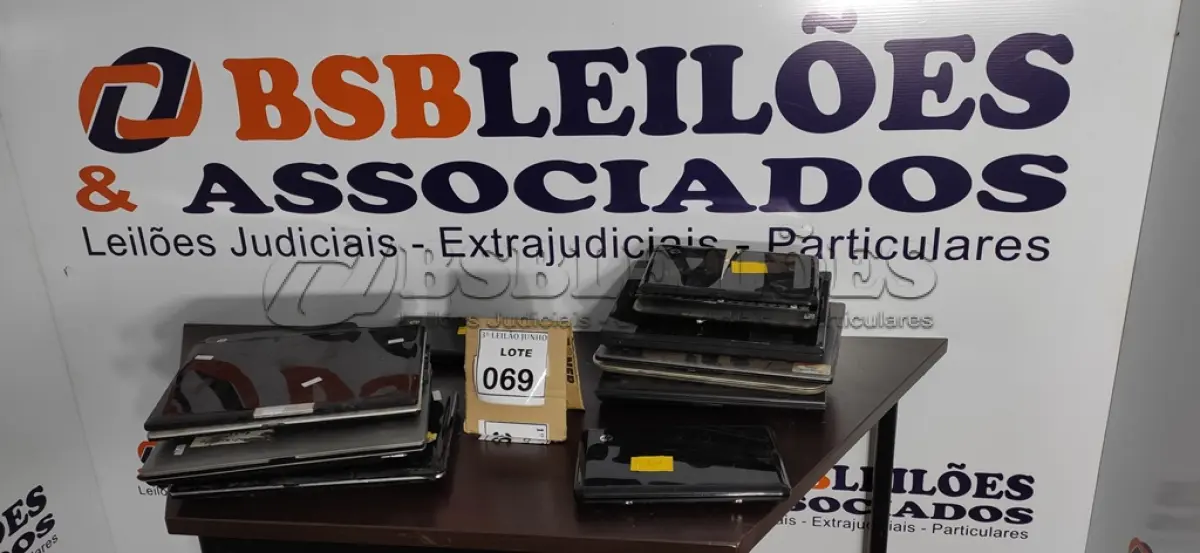 LOTE 069 - 07 NOTEBOOKS E 04 NETBOOKS PARA RETIRA DE PEÇAS. (NO ESTADO) ATENÇÃO! FAZER A VISITAÇÃO ANTES DE ARREMATAR, NÃO SABEMOS SE FUNCIONA, LEILÃO NÃO TEM GARANTIA E NEM DEVOLUÇÃO, SUJEITO A POSSÍVEIS AVARIAS VISÍVEIS/OCULTAS E/OU AUSÊNCIA DE COMPONENTES.