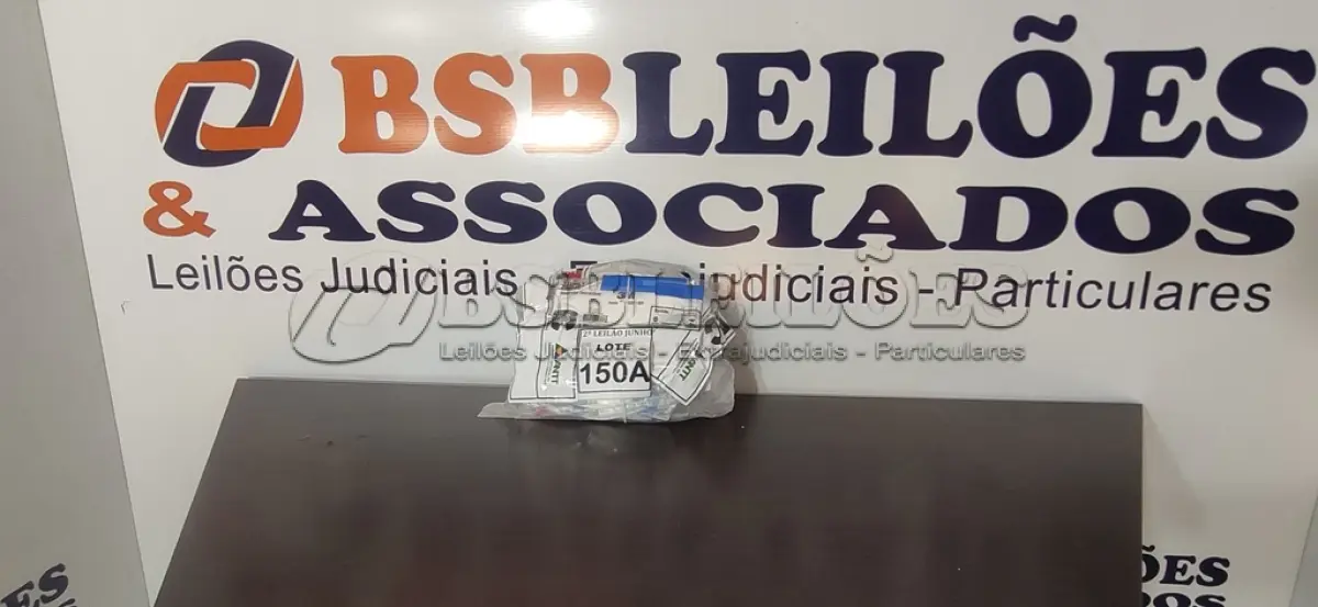 LOTE 150 - 30 MÁSCARAS 3M 9320+BR. (NOVAS) (NO ESTADO) ATENÇÃO! FAZER A VISITAÇÃO ANTES DE ARREMATAR, NÃO SABEMOS SE FUNCIONA, LEILÃO NÃO TEM GARANTIA E NEM DEVOLUÇÃO, SUJEITO A POSSÍVEIS AVARIAS VISÍVEIS/OCULTAS E/OU AUSÊNCIA DE COMPONENTES.