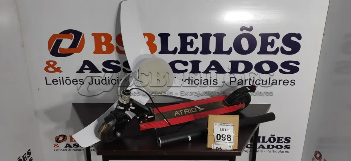 LOTE 098 - 01 PATINETE ELÉTRICO INCOMPLETO E 01 VENTILADOR DE TETO. (NO ESTADO) ATENÇÃO! FAZER A VISITAÇÃO ANTES DE ARREMATAR, NÃO SABEMOS SE FUNCIONA, LEILÃO NÃO TEM GARANTIA E NEM DEVOLUÇÃO, SUJEITO A POSSÍVEIS AVARIAS VISÍVEIS/OCULTAS E/OU AUSÊNCIA DE COMPONENTES.