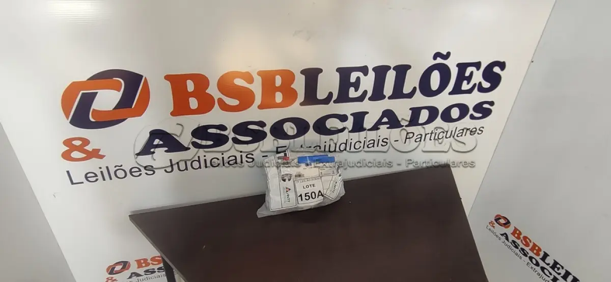 LOTE 150 - 30 MÁSCARAS 3M 9320+BR. (NOVAS) (NO ESTADO) ATENÇÃO! FAZER A VISITAÇÃO ANTES DE ARREMATAR, NÃO SABEMOS SE FUNCIONA, LEILÃO NÃO TEM GARANTIA E NEM DEVOLUÇÃO, SUJEITO A POSSÍVEIS AVARIAS VISÍVEIS/OCULTAS E/OU AUSÊNCIA DE COMPONENTES.