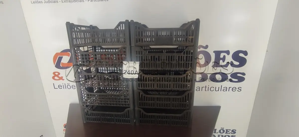 LOTE 240 - 10 CESTAS ORGANIZADORAS. (NO ESTADO) ATENÇÃO! FAZER A VISITAÇÃO ANTES DE ARREMATAR, NÃO SABEMOS SE FUNCIONA, LEILÃO NÃO TEM GARANTIA E NEM DEVOLUÇÃO, SUJEITO A POSSÍVEIS AVARIAS VISÍVEIS/OCULTAS E/OU AUSÊNCIA DE COMPONENTES.