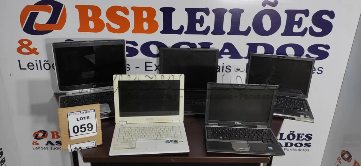 LOTE 059 - 05 NOTEBOOKS MARCAS E MODELOS DIVERSOS. (NO ESTADO) ATENÇÃO! FAZER A VISITAÇÃO ANTES DE ARREMATAR, NÃO SABEMOS SE FUNCIONA, LEILÃO NÃO TEM GARANTIA E NEM DEVOLUÇÃO, SUJEITO A POSSÍVEIS AVARIAS VISÍVEIS/OCULTAS E/OU AUSÊNCIA DE COMPONENTES.