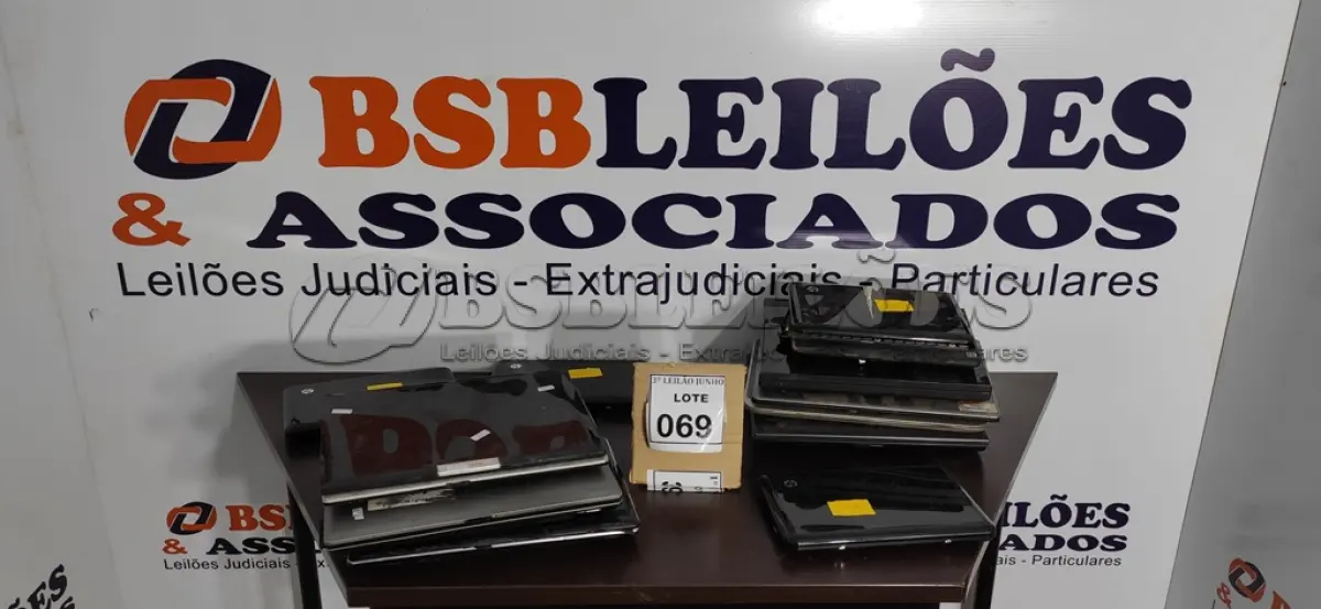 LOTE 069 - 07 NOTEBOOKS E 04 NETBOOKS PARA RETIRA DE PEÇAS. (NO ESTADO) ATENÇÃO! FAZER A VISITAÇÃO ANTES DE ARREMATAR, NÃO SABEMOS SE FUNCIONA, LEILÃO NÃO TEM GARANTIA E NEM DEVOLUÇÃO, SUJEITO A POSSÍVEIS AVARIAS VISÍVEIS/OCULTAS E/OU AUSÊNCIA DE COMPONENTES.