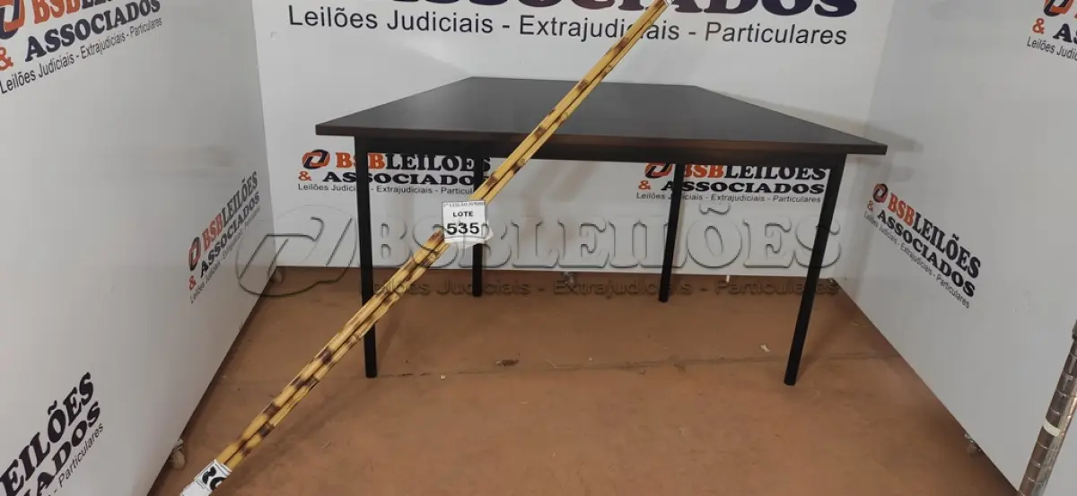 LOTE 535 - 05 VARAS DE BAMBU. (NO ESTADO) ATENÇÃO! FAZER A VISITAÇÃO ANTES DE ARREMATAR, NÃO SABEMOS SE FUNCIONA, LEILÃO NÃO TEM GARANTIA E NEM DEVOLUÇÃO, SUJEITO A POSSÍVEIS AVARIAS VISÍVEIS/OCULTAS E/OU AUSÊNCIA DE COMPONENTES.