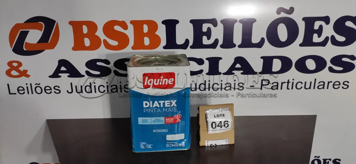 LOTE 046 - 01 LATA DE TINTA 16L/ 18L INTERIORES/EXTERIORES ACRÍLICO FOSCO IQUINE BASE P. (NOVO) (NO ESTADO) ATENÇÃO! FAZER A VISITAÇÃO ANTES DE ARREMATAR, NÃO SABEMOS SE FUNCIONA. LEILÃO NÃO TEM GARANTIA E NEM DEVOLUÇÃO, SUJEITO A POSSÍVEIS AVARIAS VISÍVEIS/OCULTAS E/OU AUSÊNCIA DE COMPONENTES.