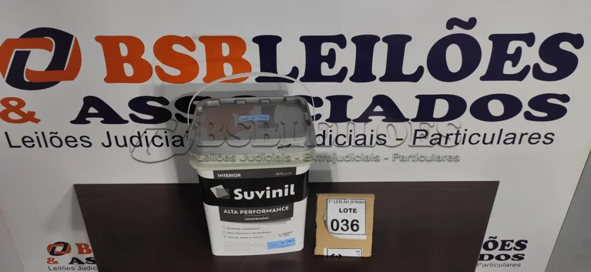 LOTE 036 - 01 BALDE DE TINTA SUVINIL INTERIORES FOSCOS 18L NA COR FOSCO BRANCO. VENCIMENTO 10/2027 (NOVO) (NO ESTADO) ATENÇÃO! FAZER A VISITAÇÃO ANTES DE ARREMATAR, NÃO SABEMOS SE FUNCIONA. LEILÃO NÃO TEM GARANTIA E NEM DEVOLUÇÃO, SUJEITO A POSSÍVEIS AVARIAS VISÍVEIS/OCULTAS E/OU AUSÊNCIA DE COMPONENTES.