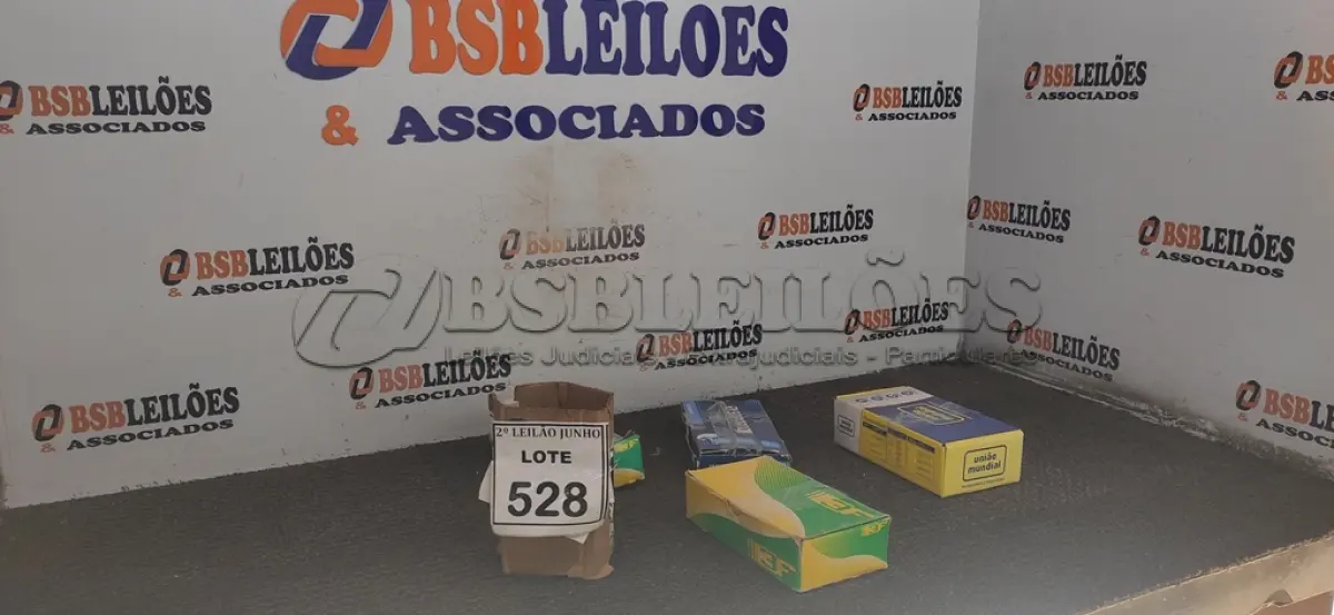 LOTE 528 - 04 FECHADURAS MARCAS E MODELOS DIVERSOS. (NO ESTADO) ATENÇÃO! FAZER A VISITAÇÃO ANTES DE ARREMATAR, NÃO SABEMOS SE FUNCIONA, LEILÃO NÃO TEM GARANTIA E NEM DEVOLUÇÃO, SUJEITO A POSSÍVEIS AVARIAS VISÍVEIS/OCULTAS E/OU AUSÊNCIA DE COMPONENTES.