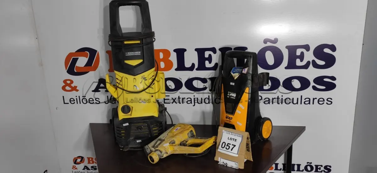LOTE 057 - 02 LAVADORAS DE ALTA PRESSÃO E 01 PISTOLA DE PINTURA. (NO ESTADO) ATENÇÃO! FAZER A VISITAÇÃO ANTES DE ARREMATAR, NÃO SABEMOS SE FUNCIONA, LEILÃO NÃO TEM GARANTIA E NEM DEVOLUÇÃO, SUJEITO A POSSÍVEIS AVARIAS VISÍVEIS/OCULTAS E/OU AUSÊNCIA DE COMPONENTES.