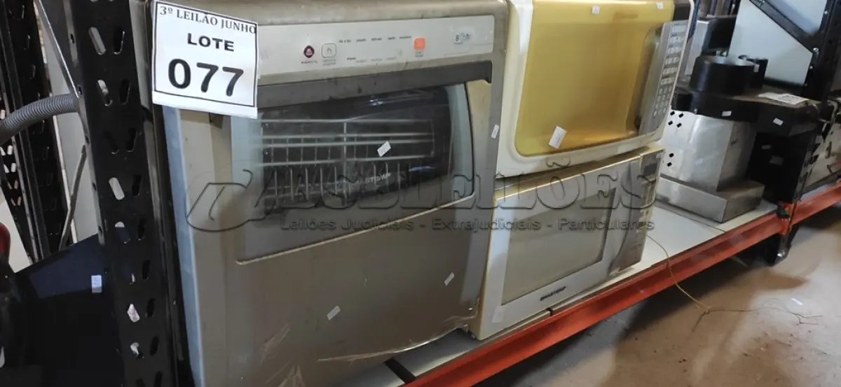 LOTE 077 - 01 LAVA LOUÇA E 02 MICRO-ONDAS SEM PRATO. (NO ESTADO) ATENÇÃO! FAZER A VISITAÇÃO ANTES DE ARREMATAR, NÃO SABEMOS SE FUNCIONA. LEILÃO NÃO TEM GARANTIA E NEM DEVOLUÇÃO, SUJEITO A POSSÍVEIS AVARIAS VISÍVEIS/OCULTAS E/OU AUSÊNCIA DE COMPONENTES.