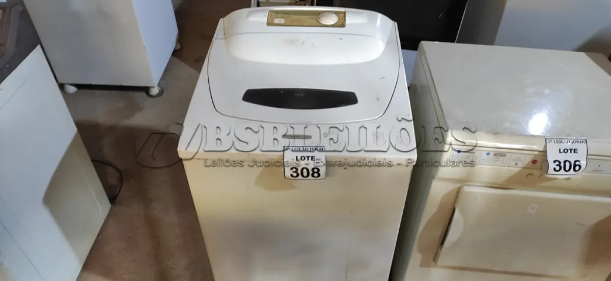 LOTE 359 - 01 MÁQUINA DE LAVAR MARCA BRASTEMP 5KG. (NO ESTADO) ATENÇÃO! FAZER A VISITAÇÃO ANTES DE ARREMATAR, NÃO SABEMOS SE FUNCIONA. LEILÃO NÃO TEM GARANTIA E NEM DEVOLUÇÃO, SUJEITO A POSSÍVEIS AVARIAS VISÍVEIS/OCULTAS E/OU AUSÊNCIA DE COMPONENTES.