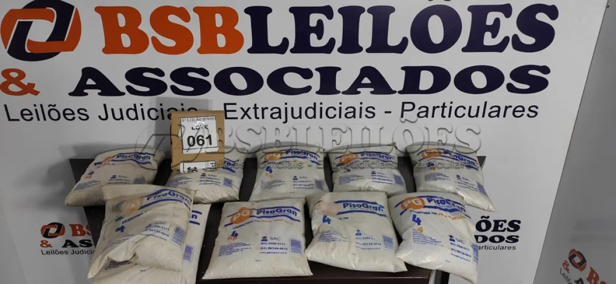 LOTE 061 - 10 PACOTES DE GRANITINA /08 PARA GRAFIATO COM 4KG CADA. (NOVO) (NO ESTADO) ATENÇÃO! FAZER A VISITAÇÃO ANTES DE ARREMATAR, NÃO SABEMOS SE FUNCIONA. LEILÃO NÃO TEM GARANTIA E NEM DEVOLUÇÃO, SUJEITO A POSSÍVEIS AVARIAS VISÍVEIS/OCULTAS E/OU AUSÊNCIA DE COMPONENTES.