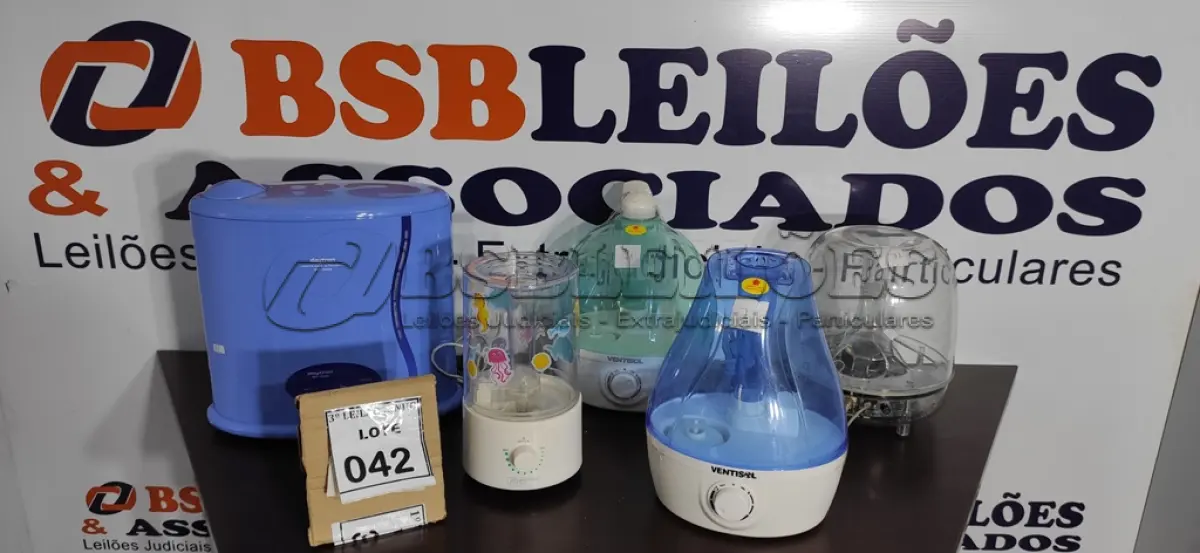 LOTE 042 - 04 UMIDIFICADORES DE MARCA E MODELOS DIVERSOS E 01 CAIXA DE SOM PORTÁTIL. (NO ESTADO) ATENÇÃO! FAZER A VISITAÇÃO ANTES DE ARREMATAR, NÃO SABEMOS SE FUNCIONA, LEILÃO NÃO TEM GARANTIA E NEM DEVOLUÇÃO, SUJEITO A POSSÍVEIS AVARIAS VISÍVEIS/OCULTAS E/OU AUSÊNCIA DE COMPONENTES.