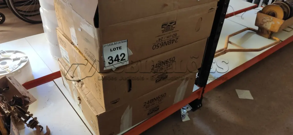 LOTE 342 - 01 LOTE COM GRANDE QUANTIDADE DE APARELHOS TELEFÔNICOS. (NO ESTADO) ATENÇÃO! FAZER A VISITAÇÃO ANTES DE ARREMATAR, NÃO SABEMOS SE FUNCIONA, LEILÃO NÃO TEM GARANTIA E NEM DEVOLUÇÃO, SUJEITO A POSSÍVEIS AVARIAS VISÍVEIS/OCULTAS E/OU AUSÊNCIA DE COMPONENTES.