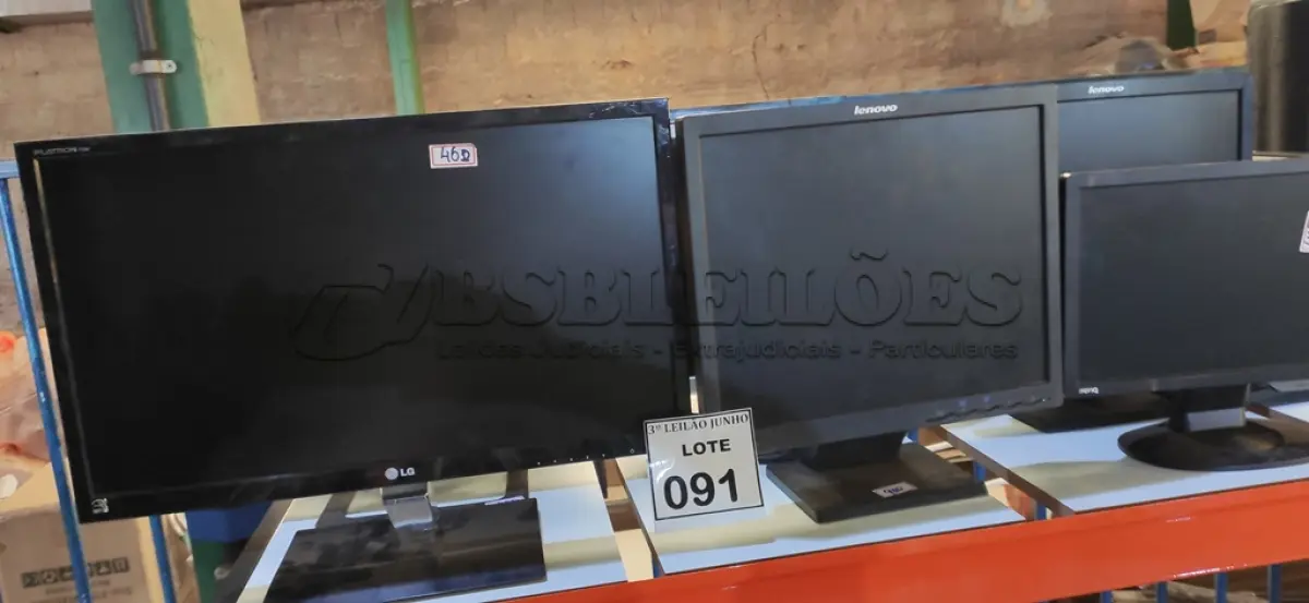 LOTE 091 - 10 MONITORES LCD MARCAS E MODELOS DIVERSOS. (NO ESTADO) ATENÇÃO! FAZER A VISITAÇÃO ANTES DE ARREMATAR, NÃO SABEMOS SE FUNCIONA, LEILÃO NÃO TEM GARANTIA E NEM DEVOLUÇÃO, SUJEITO A POSSÍVEIS AVARIAS VISÍVEIS/OCULTAS E/OU AUSÊNCIA DE COMPONENTES.
