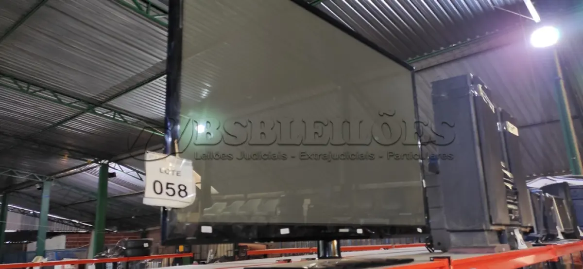 LOTE 058 - 01 TV LCD 51’’ MARCA SAMSUNG. (NO ESTADO) ATENÇÃO! FAZER A VISITAÇÃO ANTES DE ARREMATAR, NÃO SABEMOS SE FUNCIONA, LEILÃO NÃO TEM GARANTIA E NEM DEVOLUÇÃO, SUJEITO A POSSÍVEIS AVARIAS VISÍVEIS/OCULTAS E/OU AUSÊNCIA DE COMPONENTES.