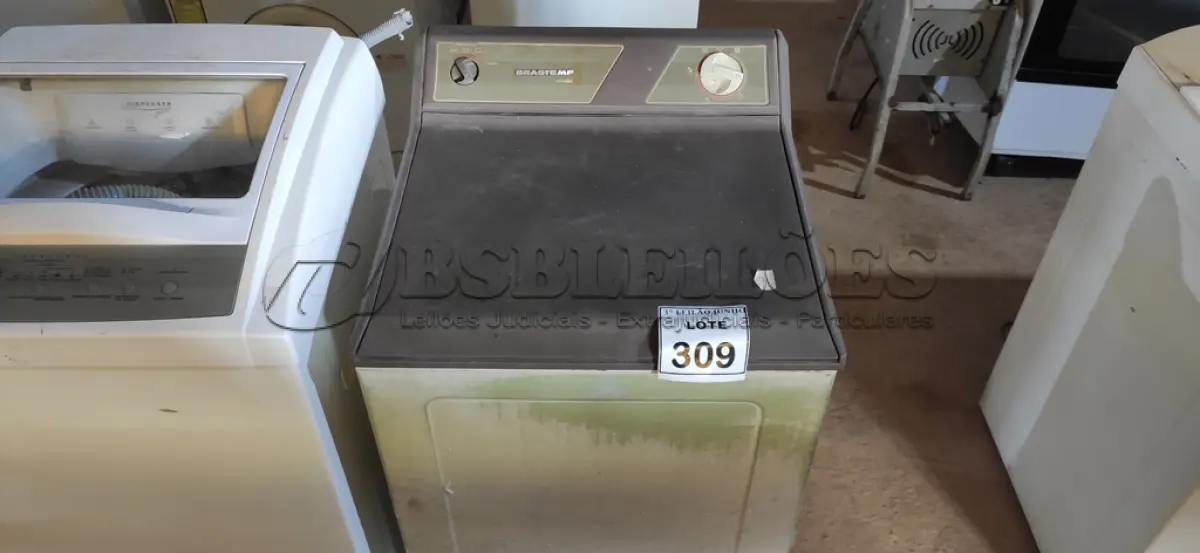 LOTE 360 - 01 MÁQUINA DE LAVAR MARCA BRASTEMP 5KG 220V. (NO ESTADO) ATENÇÃO! FAZER A VISITAÇÃO ANTES DE ARREMATAR, NÃO SABEMOS SE FUNCIONA. LEILÃO NÃO TEM GARANTIA E NEM DEVOLUÇÃO, SUJEITO A POSSÍVEIS AVARIAS VISÍVEIS/OCULTAS E/OU AUSÊNCIA DE COMPONENTES.