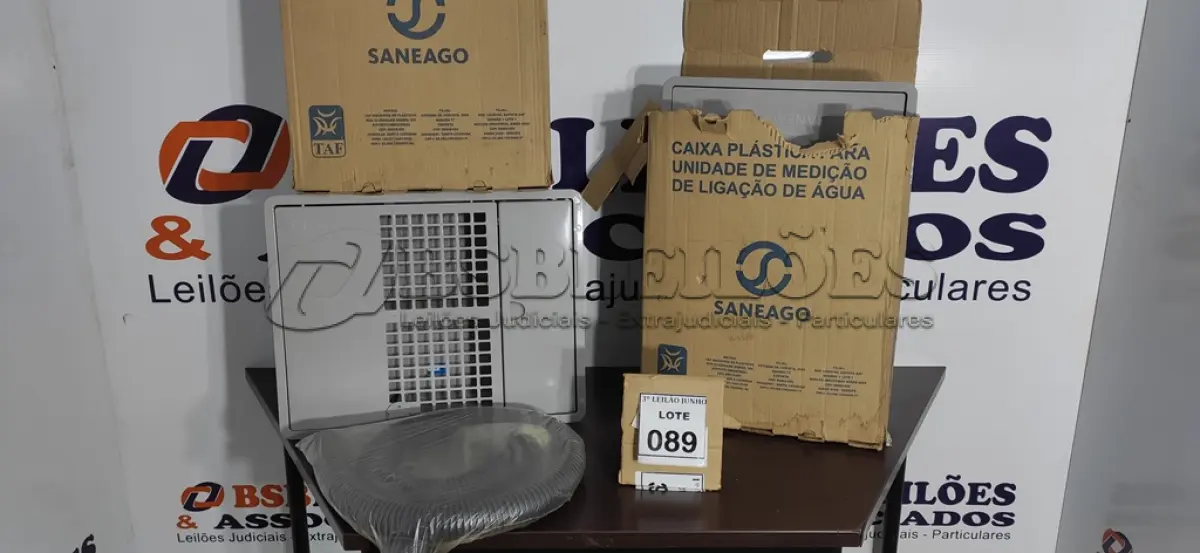 LOTE 089 - 02 CAIXAS PLÁSTICA PARA UNIDADE DE MEDIÇÃO. (NOVA) (NO ESTADO) ATENÇÃO! FAZER A VISITAÇÃO ANTES DE ARREMATAR, NÃO SABEMOS SE FUNCIONA. LEILÃO NÃO TEM GARANTIA E NEM DEVOLUÇÃO, SUJEITO A POSSÍVEIS AVARIAS VISÍVEIS/OCULTAS E/OU AUSÊNCIA DE COMPONENTES.