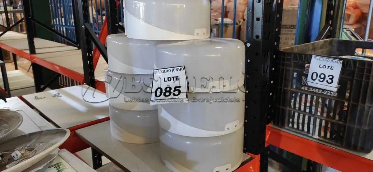 LOTE 085 - 07 DISPENSES P/PAPEL. (NO ESTADO) ATENÇÃO! FAZER A VISITAÇÃO ANTES DE ARREMATAR, NÃO SABEMOS SE FUNCIONA. LEILÃO NÃO TEM GARANTIA E NEM DEVOLUÇÃO, SUJEITO A POSSÍVEIS AVARIAS VISÍVEIS/OCULTAS E/OU AUSÊNCIA DE COMPONENTES.