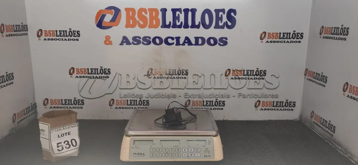 LOTE 530 - 01 BALANÇA MARCA FILIZOLA COM FONTE, DIVISÃO MAX 15KG. (NO ESTADO) ATENÇÃO! FAZER A VISITAÇÃO ANTES DE ARREMATAR, NÃO SABEMOS SE FUNCIONA, LEILÃO NÃO TEM GARANTIA E NEM DEVOLUÇÃO, SUJEITO A POSSÍVEIS AVARIAS VISÍVEIS/OCULTAS E/OU AUSÊNCIA DE COMPONENTES.