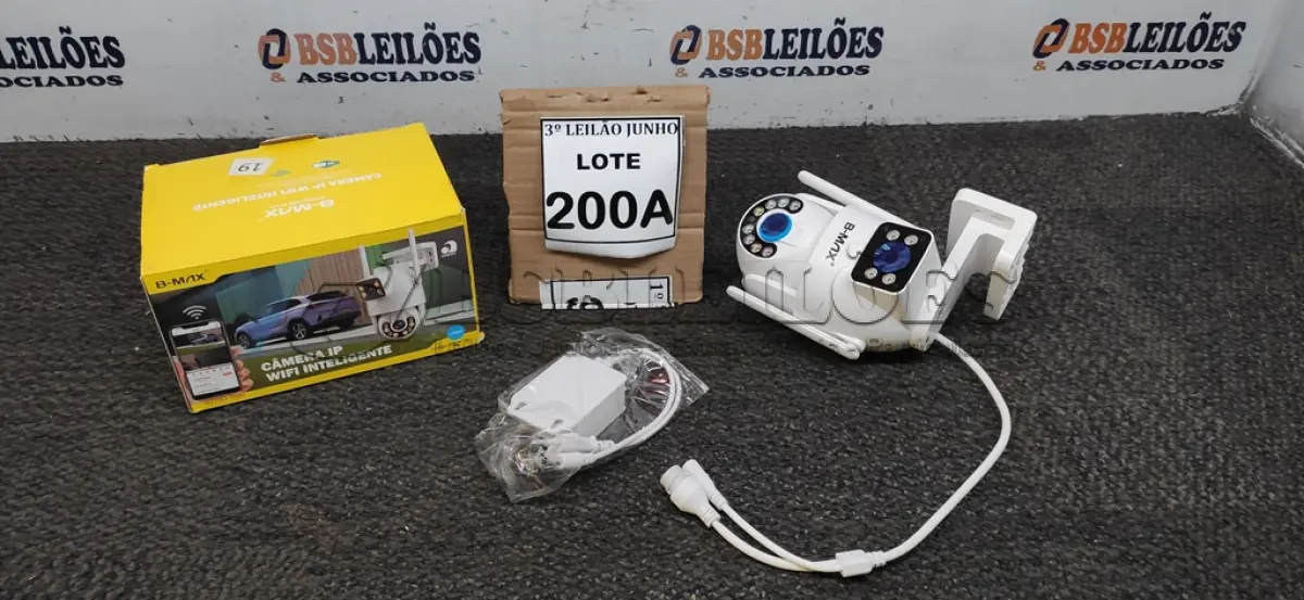 LOTE 200 - CÂMERA DUPLA IP WIFI INTELIGENTE EXTERNA APPS YOOSEE  ALTO FALANTE MICROFONE GIRA 360GRAUS COM LEDES BRANCO FOTOSSENSÍVEL 1080P . (NO ESTADO) ATENÇÃO! FAZER A VISITAÇÃO ANTES DE ARREMATAR, NÃO SABEMOS SE FUNCIONA, LEILÃO NÃO TEM GARANTIA E NEM DEVOLUÇÃO, SUJEITO A POSSÍVEIS AVARIAS VISÍVEIS/OCULTAS E/OU AUSÊNCIA DE COMPONENTES. 