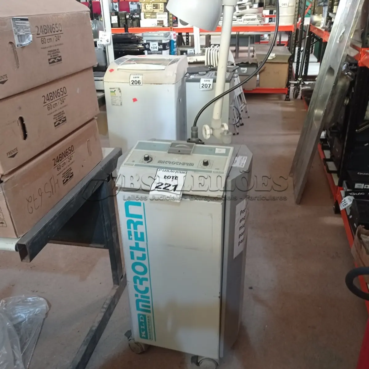LOTE 221 - 01 MICROTHERM. (NO ESTADO) ATENÇÃO! FAZER A VISITAÇÃO ANTES DE ARREMATAR, NÃO SABEMOS SE FUNCIONA, LEILÃO NÃO TEM GARANTIA E NEM DEVOLUÇÃO, SUJEITO A POSSÍVEIS AVARIAS VISÍVEIS/OCULTAS E/OU AUSÊNCIA DE COMPONENTES.