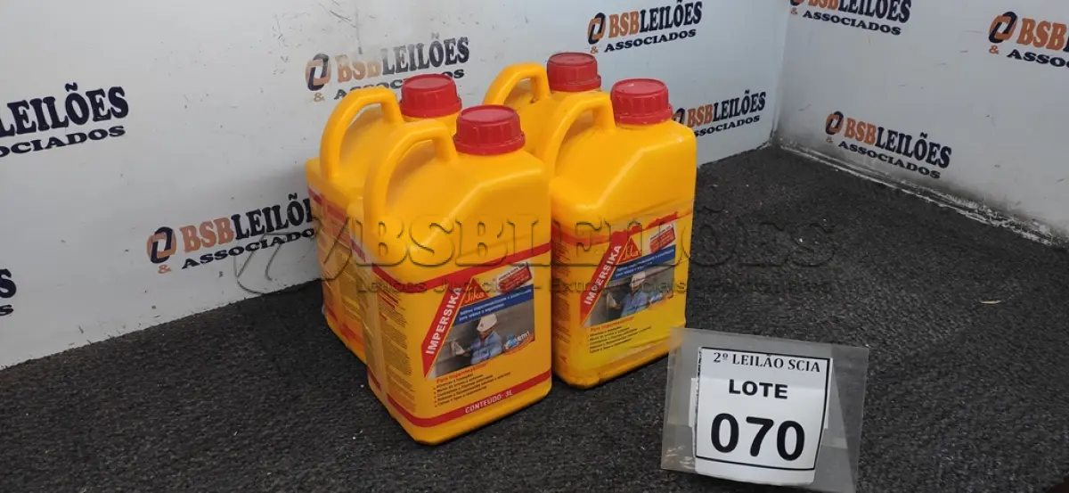 LOTE 070 - 04 ADITIVOS PLASTIFICANTE PARA ARGAMASSA DE ASSENTAMENTO E REBOCO COM 3,6L MARCA SIKA.  (NO ESTADO) ATENÇÃO! FAZER A VISITAÇÃO ANTES DE ARREMATAR, NÃO SABEMOS SE FUNCIONA. LEILÃO NÃO TEM GARANTIA E NEM DEVOLUÇÃO, SUJEITO A POSSÍVEIS AVARIAS VISÍVEIS/OCULTAS E/OU AUSÊNCIA DE COMPONENTES.