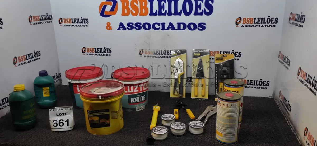 LOTE 361 - 01 LOTE COM FUNDO PREPARADOR DE PAREDES, ZARCÃO, SIKA E AGUARRÁS, ALICATE CRIMPA DOR, ALICATE MULTIUSO, ALICATE DE PRESSÃO E LINHAS PARA PEDREIRO. (NO ESTADO) ATENÇÃO! FAZER A VISITAÇÃO ANTES DE ARREMATAR, NÃO SABEMOS SE FUNCIONA. LEILÃO NÃO TEM GARANTIA E NEM DEVOLUÇÃO, SUJEITO A POSSÍVEIS AVARIAS VISÍVEIS/OCULTAS E/OU AUSÊNCIA DE COMPONENTES.
