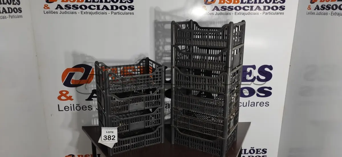 LOTE 382 - 10 CESTAS ORGANIZADORA. (NO ESTADO) ATENÇÃO! FAZER A VISITAÇÃO ANTES DE ARREMATAR, NÃO SABEMOS SE FUNCIONA, LEILÃO NÃO TEM GARANTIA E NEM DEVOLUÇÃO, SUJEITO A POSSÍVEIS AVARIAS VISÍVEIS/OCULTAS E/OU AUSÊNCIA DE COMPONENTES.